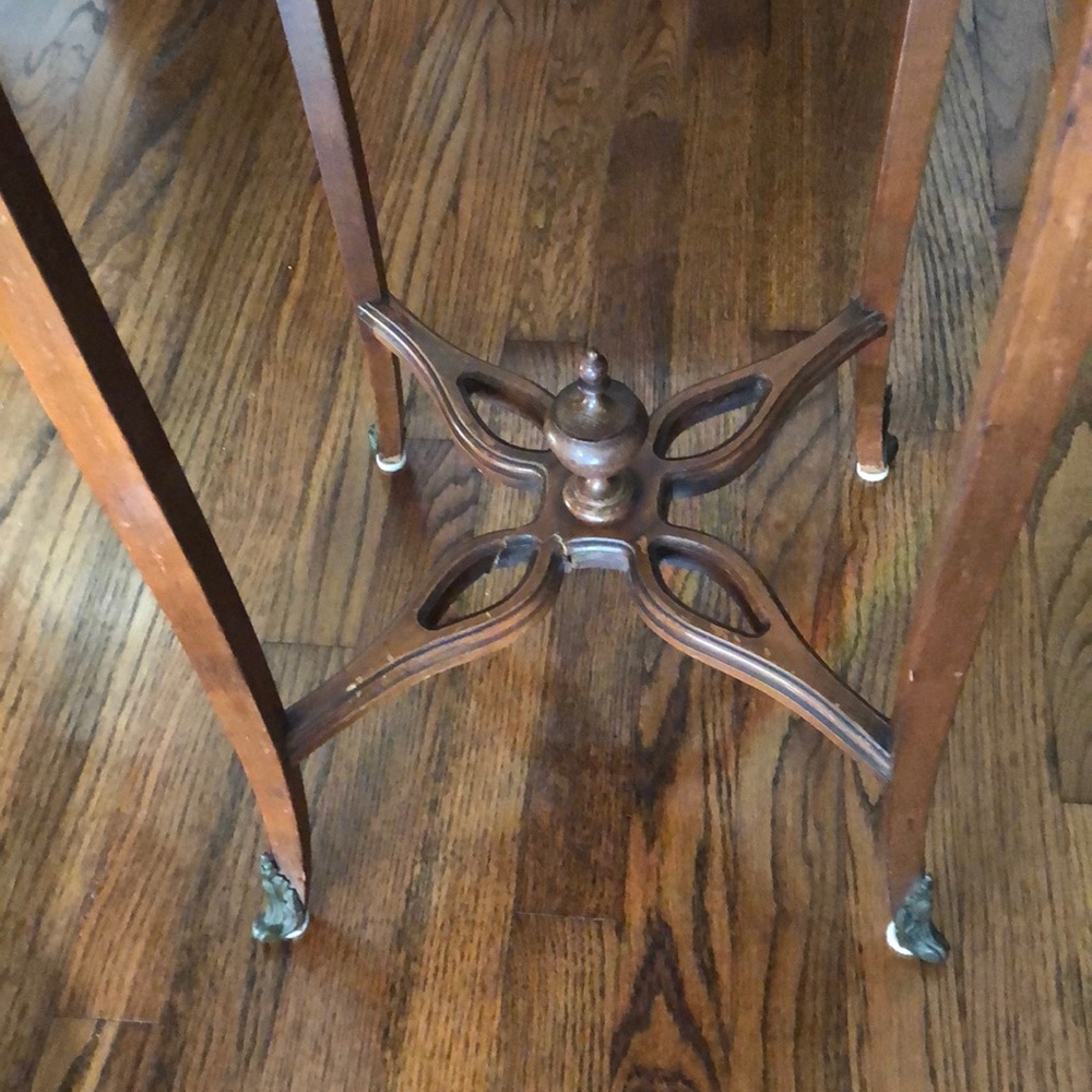 Decorative side tables - Picture 3 of 4